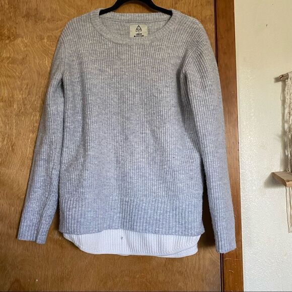 UNIF x Urban Outfitters Cozy Double Layer Fall Sweater - Picture 5 of 8